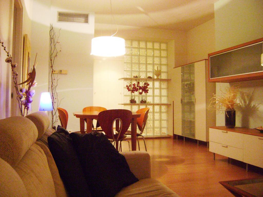 Apartment Guell Barselona Oda fotoğraf